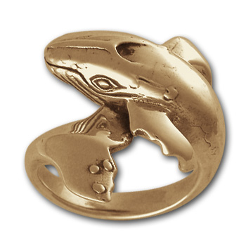 Grey Whale Ring in 14k Gold