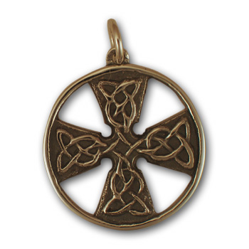 Celtic Cross Pendant in 14k Gold